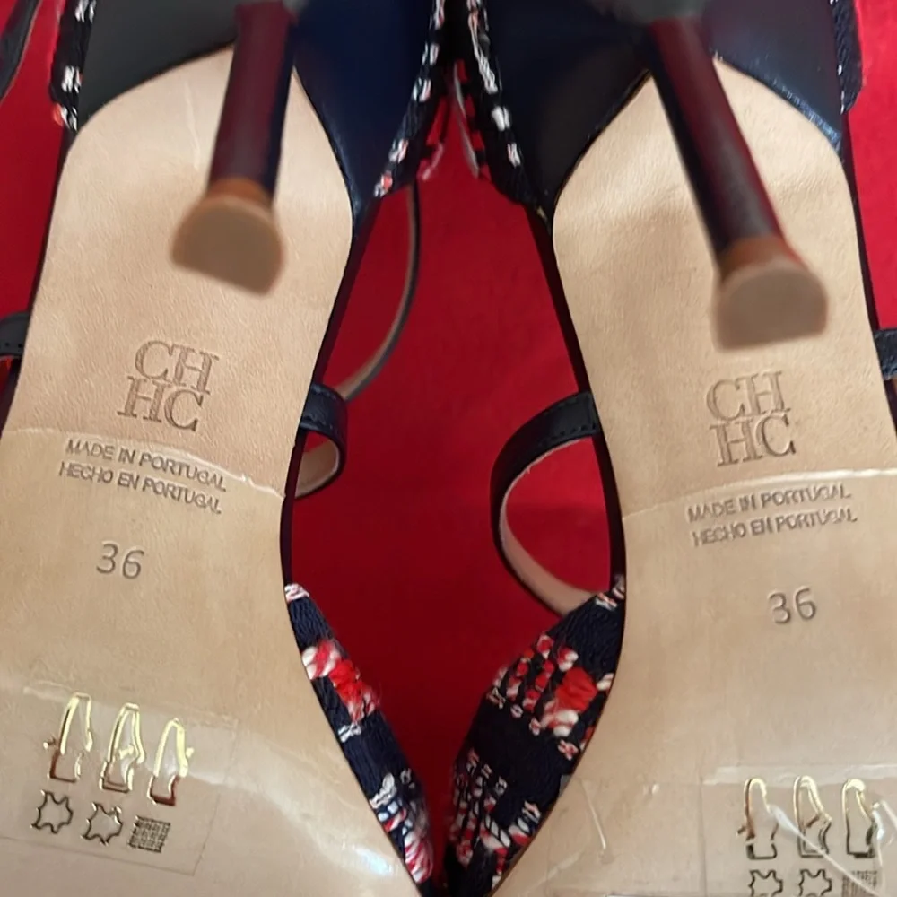 Authentic Carolina Herrera heels size 6 - Picture 13 of 17